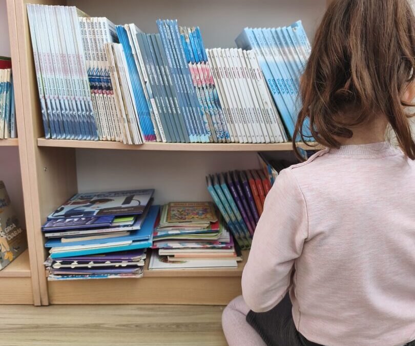 MJESEC HRVATSKE KNJIGE